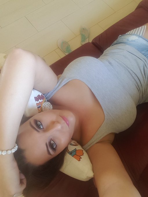 Fucking dying 🤤 4 hour sleep, still pissed, waiting for my shoot 😪 https://t.co/X5hCJyH0Zd<a href="/tag/selfie"class="tags"><span>#selfie</span></a><a href="/tag/lifeguard"class="tags"><span>#lifeguard</span></a>