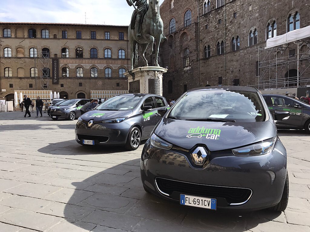 DarioNardella's tweet photo. Arriva a Firenze #AddumaCar, il nuovo servizio di car sharing a flusso libero 100% elettrico. Per una città meno inquinata e più smart! https://t.co/XwF4RNs1OX