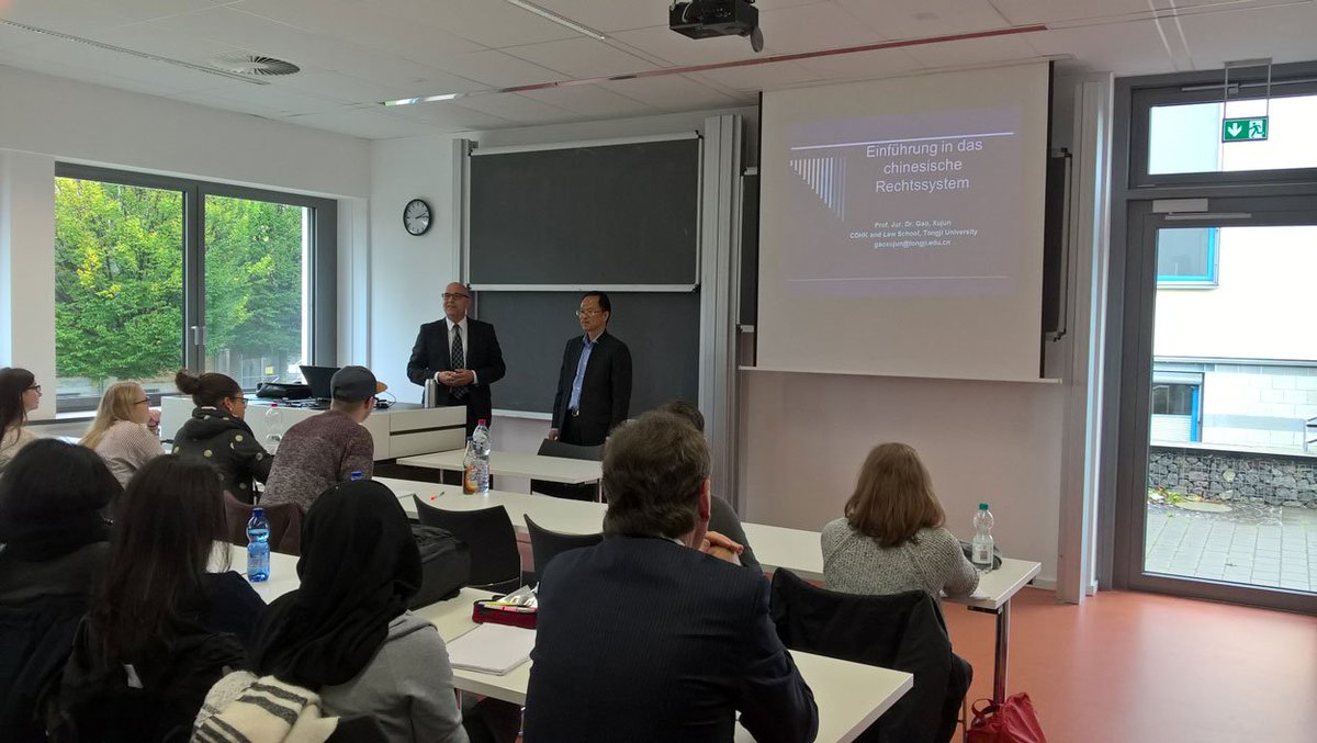BELSOstfalia's tweet photo. Interessante Einblicke ins chinesische #Recht heute an der #BELS_WF von Prof. Dr. jur. Xujun Gao von unserer #Partneruni #TongjiUniversity https://t.co/1oHmIDDeOP