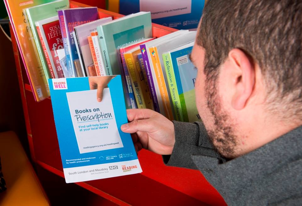 Southgloslibs's tweet image. Improve your #wellbeing with a book from the #ReadingWell list in #libraries:bit.ly/RWbopSG #WorldMentalHealthDay #librariesweek