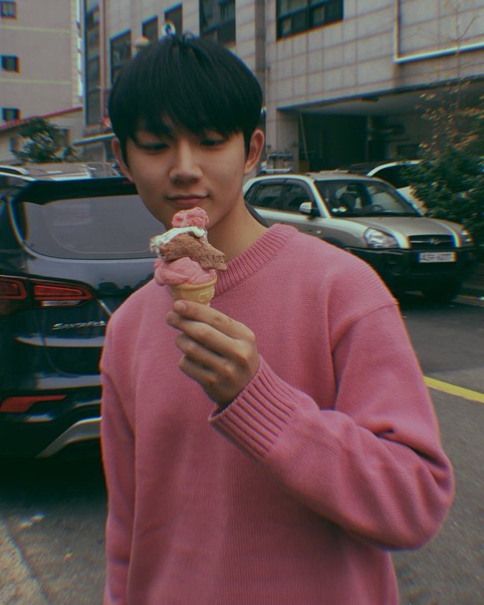hyeongseopsama's tweet photo. 🐰🌸💘🍧🎀💕 https://t.co/dxpHQ3zHgG