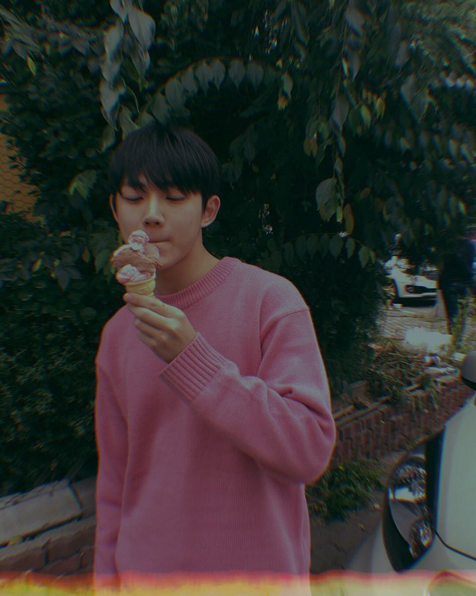 hyeongseopsama's tweet photo. 🐰🌸💘🍧🎀💕 https://t.co/dxpHQ3zHgG