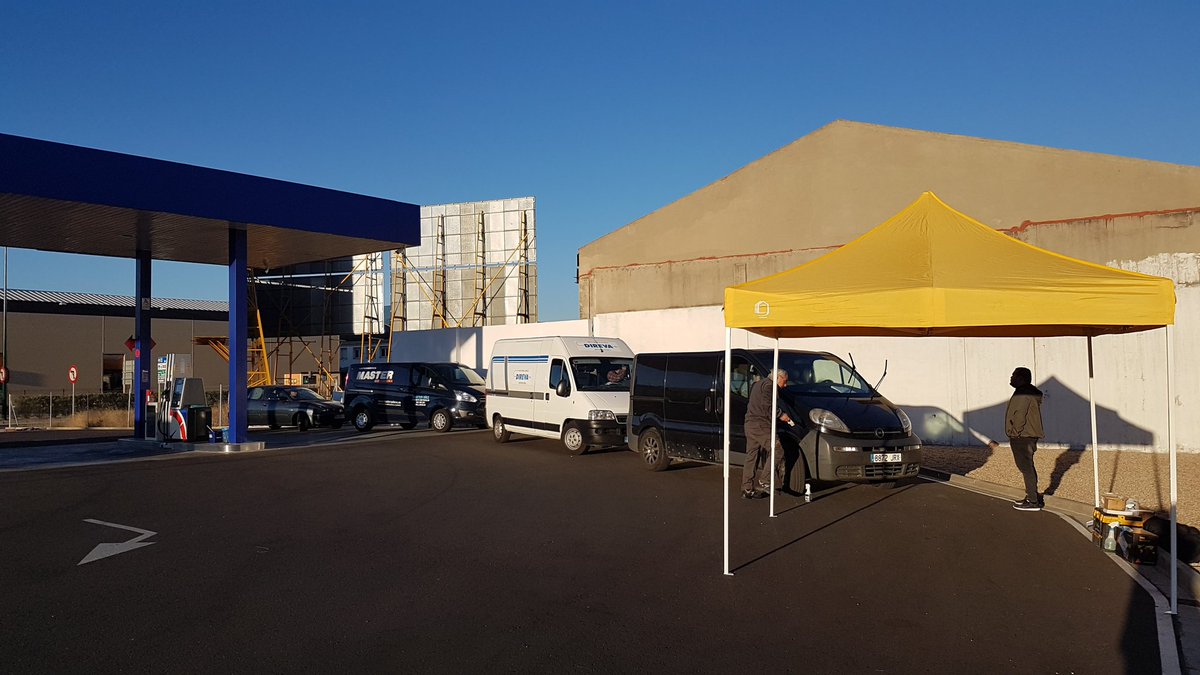 DELCAMAPFRE's tweet image. Ya estamos en #Gasexpress  de Avda. Zamora 51. Ven a probar nuestras imprimaciones de lunas! #Mapfre #Valladolid