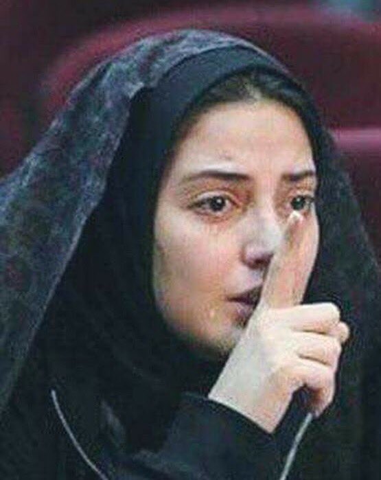 Noormostafaali's tweet photo. مثل طير بجنح معگود شكلاه
على الخله بعشرته وياي شكلاه
تسألني على وجهي شلون شكلاه
ما  تعرف  ملامح  شاب  بيه https://t.co/qv7NZC66nI