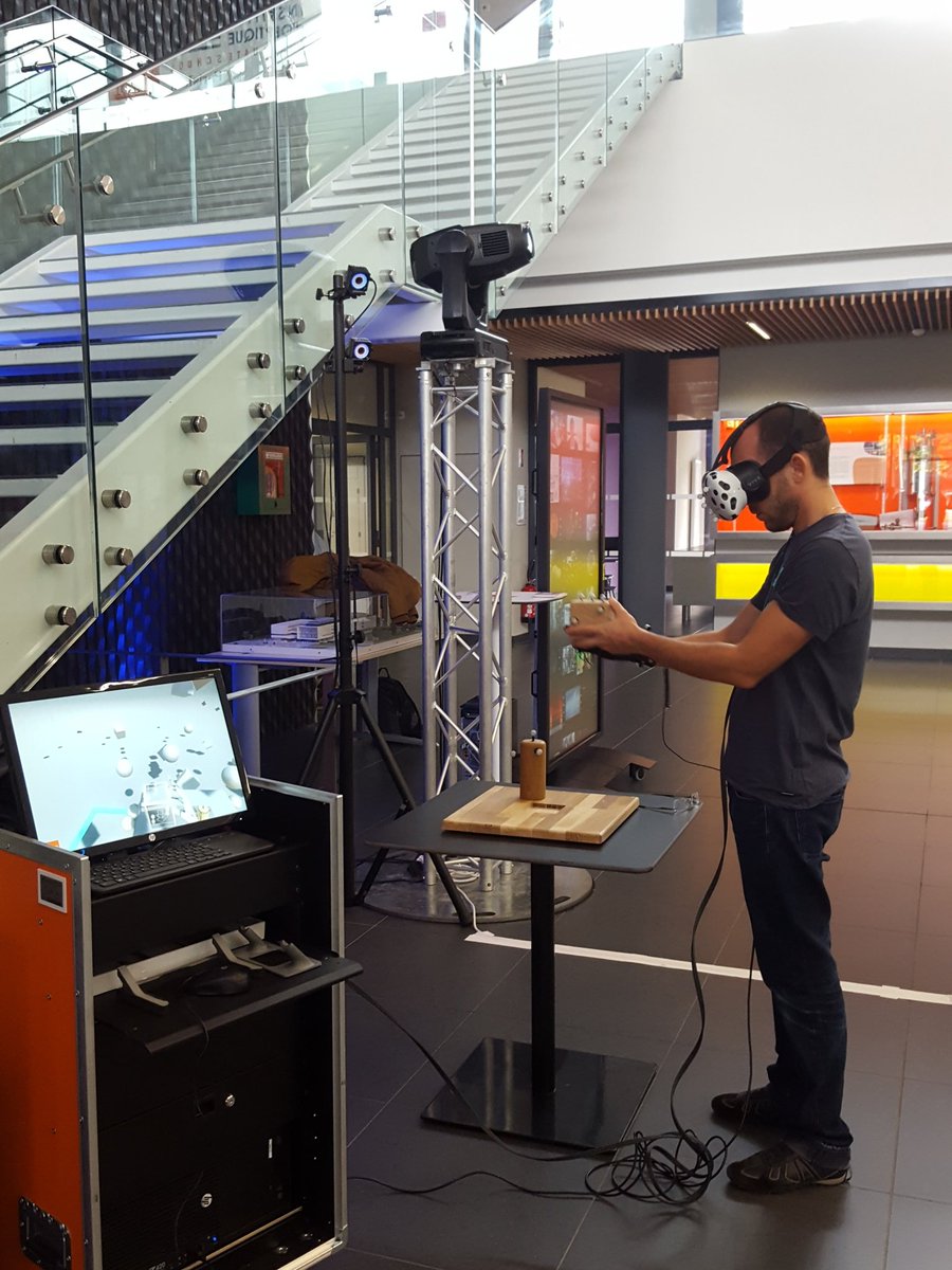 rouliaan's tweet photo. @Immersion3D with VR démo from https://t.co/Z9xhSntOMa @InstitutOptique https://t.co/Jc2ED5A3Fh