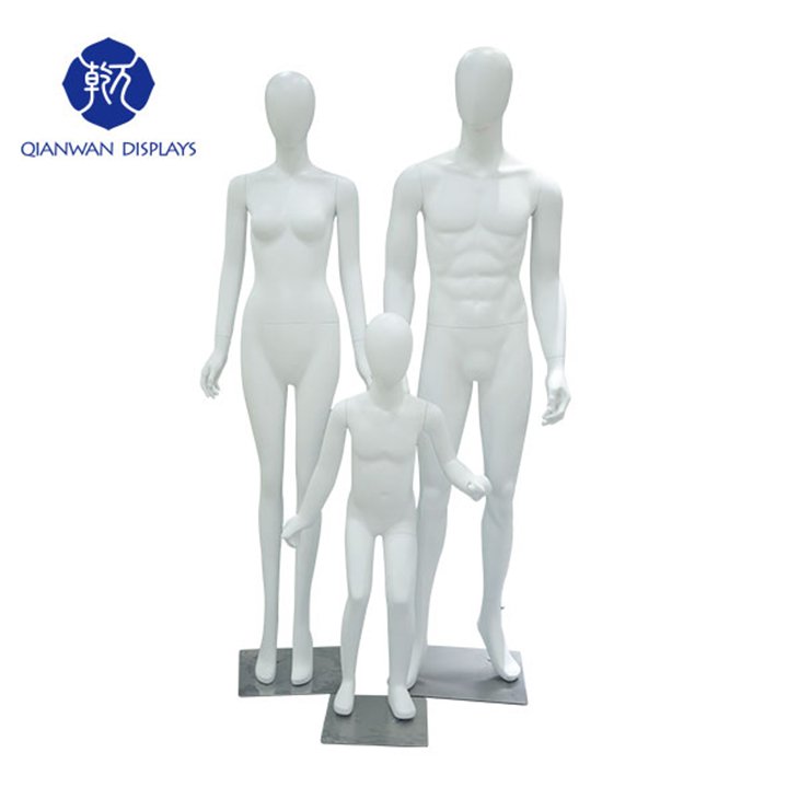 QWDisplays's tweet photo. Shop mannequins for sale QW-Gruop6  https://t.co/91EIJsXtvs https://t.co/B3jKjtiwUg