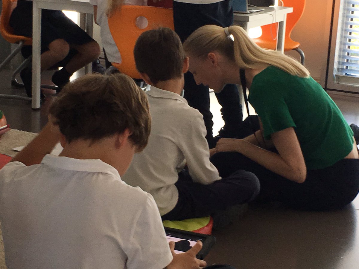 gwasgrade3's tweet photo. G3 concentrating hard on their  natural phenomenon infographic presentations.@gwasgrade3 @GWASwitzerland @gwaswissg3a https://t.co/Y6MoBKkuFk
