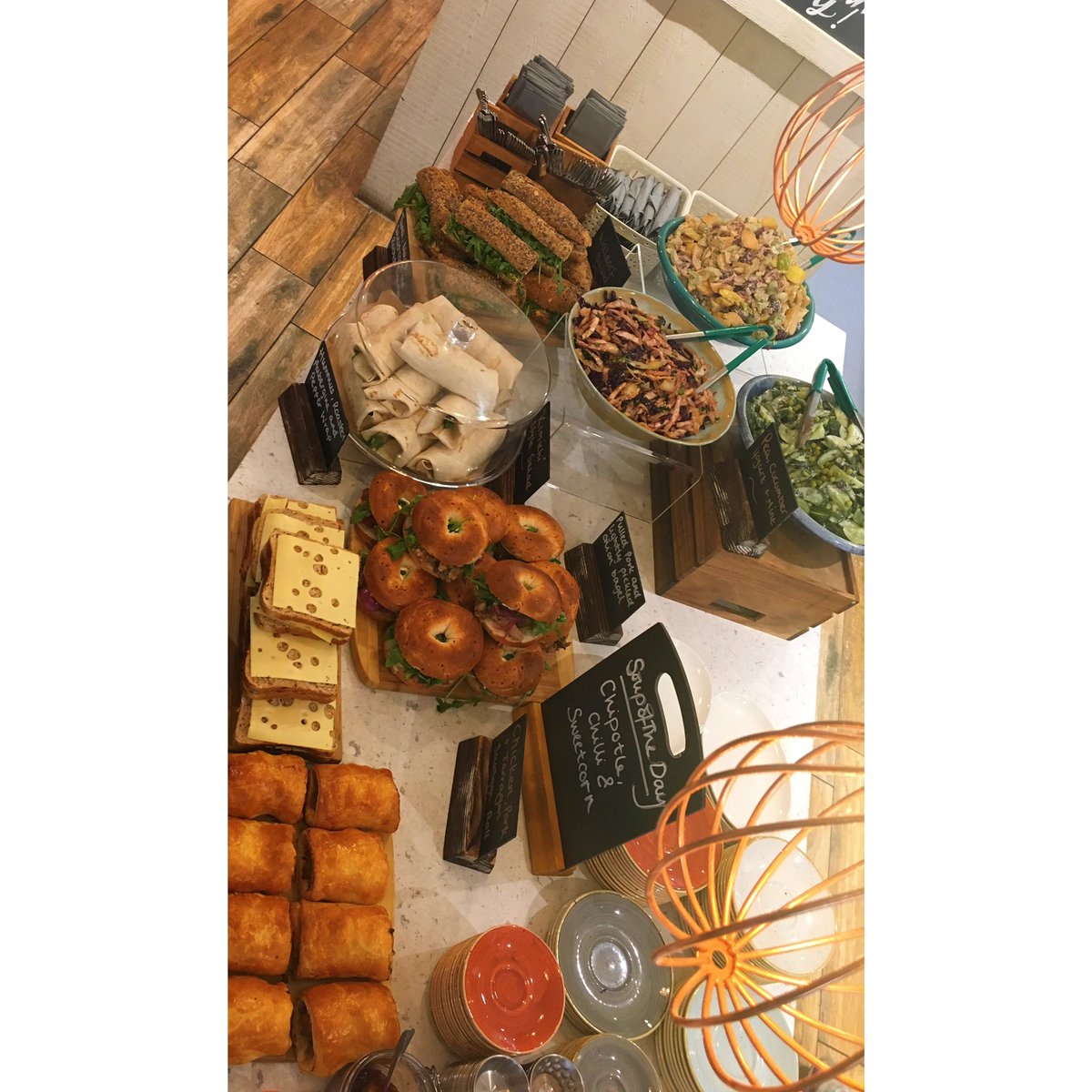spoon_deli's tweet photo. Hungry much?... #spoonhenley  DON'T FORGET: Tapas&amp;Wine evening ➡️This Thursday⬅️ No bookings required. Come&amp;celebrate our bday Spooners! 🕺🏼🍷 https://t.co/oZiGV27u5E