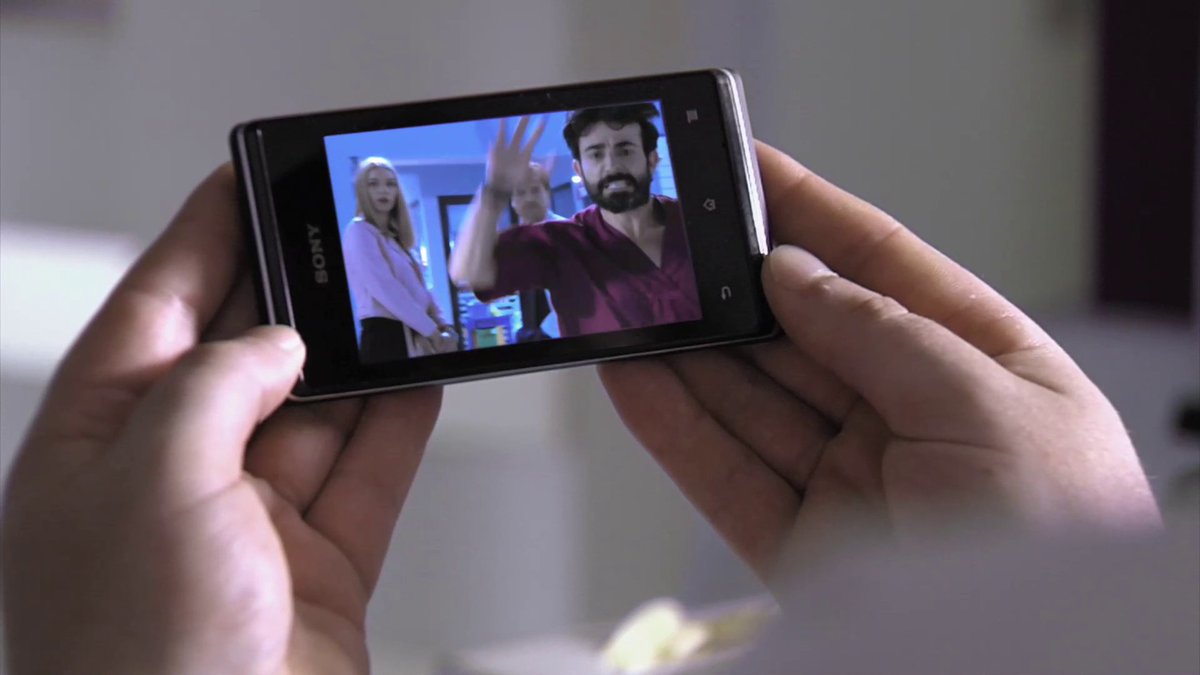 TAC_serie's tweet photo. Que agocha Gabriel?
O luns, #TAC6 na @TVGalicia https://t.co/QDzlHmzJsO