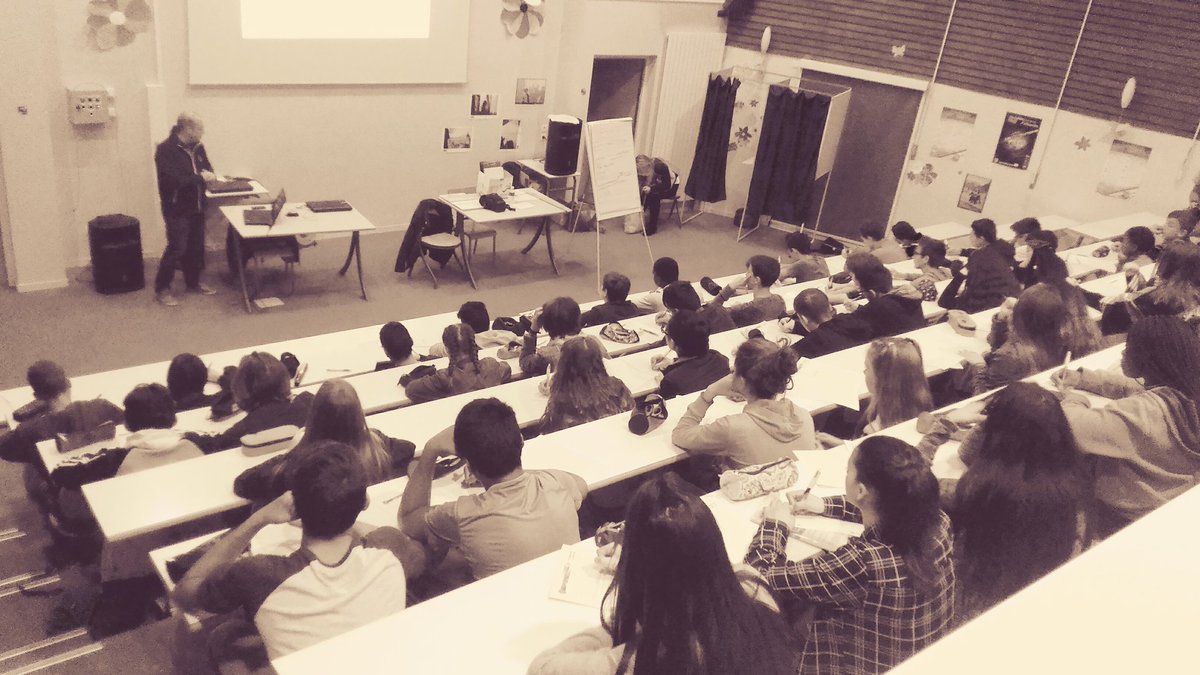 Collège A. de Gaulle tweet media