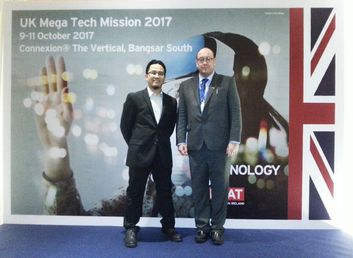 SpartaDigitalNQ's tweet photo. Our Senior Developer Ashraf Anwar with Keith Grant, Head of #MegaTechMission Malaysia from Department for International Trade https://t.co/b31evo3VLh