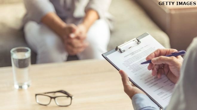 It's #WorldMentalHealthDay - @QasAlom chats to <a href="/DrShahidLatif/">Dr Shahid Latif</a> &amp; <a href="/KhalSir/">Kal 🦤 khalsir.bsky.social 🦋</a> about how Asian communities are dealing with mental health issues