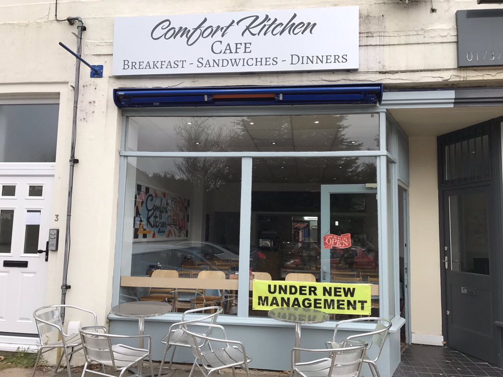 ComfortKitchenS's tweet photo. It's #official we have opened the doors to our #Cafe 🎉🎉💋 https://t.co/zocVJdoUT5