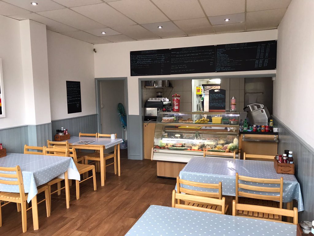 ComfortKitchenS's tweet photo. It's #official we have opened the doors to our #Cafe 🎉🎉💋 https://t.co/zocVJdoUT5