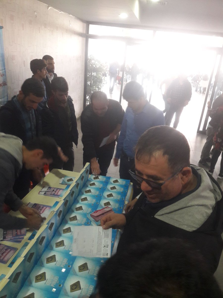 Kur'an Nesline Kur'an Pınarı Sınavı için İbrahim Çeçen Üniversitesi merkezi kantinde başvuru standı açtık.