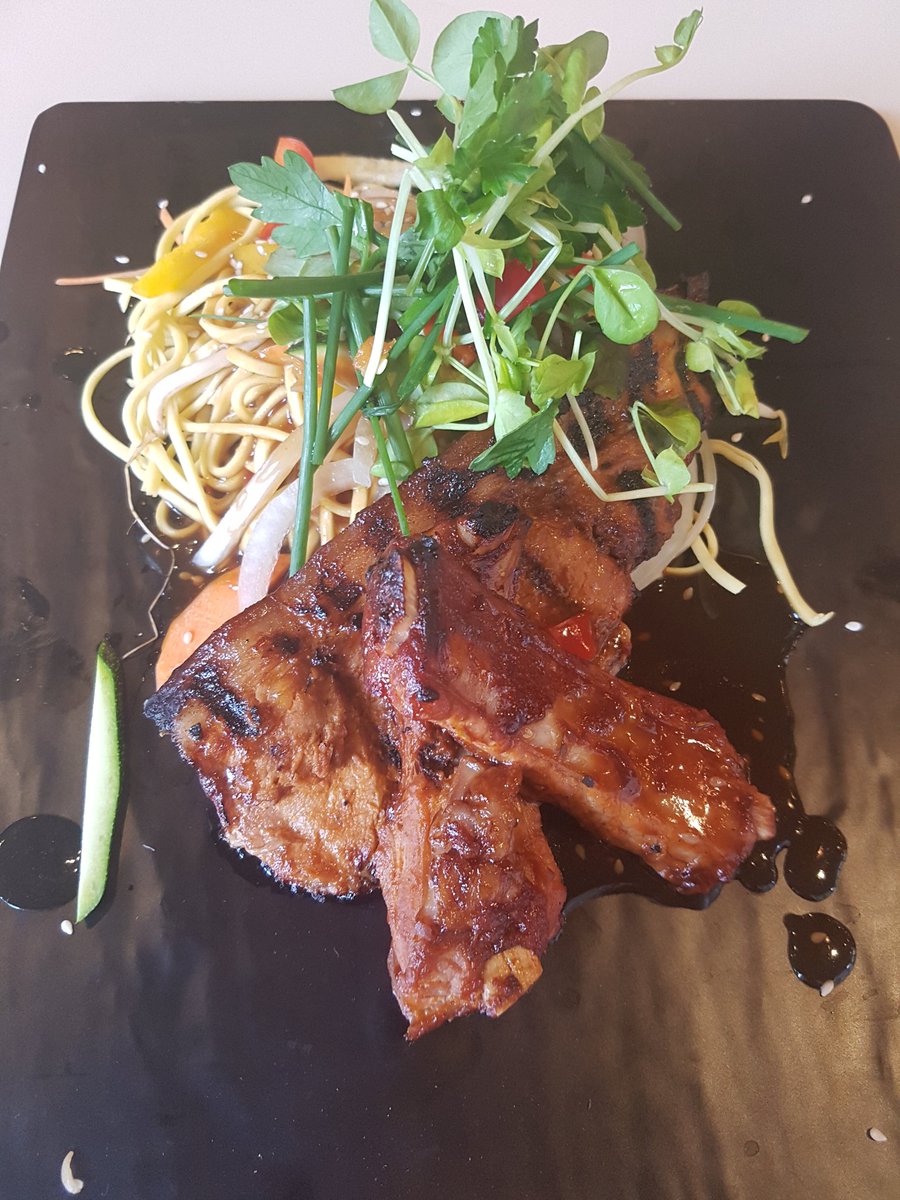 SkinnersCafeWS's tweet photo. Baked bulgogi pork loin steak Mushroom stroganoff with pasta &amp; Burritos! #DeliciousTuesday  @WSLeathermarket @VacherinLondon https://t.co/kInTceJ0fM