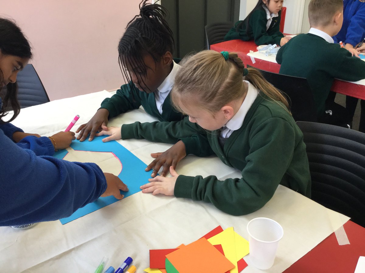 EyresMonsellPri's tweet photo. City Classroom project....next workshop, costume design. #artymaths #sparkarts #cityclassroom https://t.co/ghl74EJZ9G