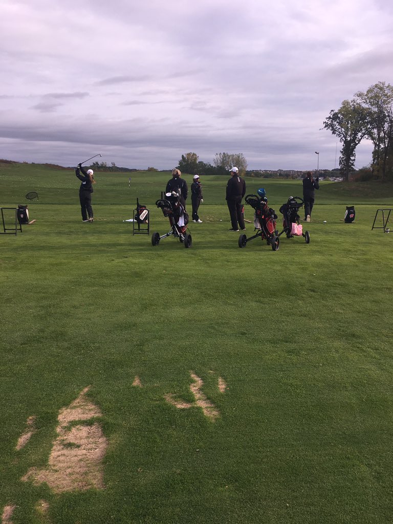 PeggyGierhart's tweet photo. Crusaders warming up. Its cold and blowing hard. Just like we want:) #ehsgolf #wiaagolf #wihsgolf https://t.co/XOEtuPXo3k