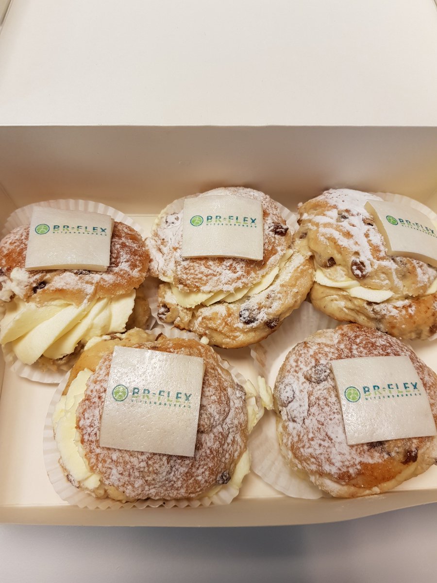 PrefabNL's tweet image. Hartelijk #gefeliciteerd @BR_Flex  met jullie 10 jarig bestaan en bedankt voor de lekkere #traktatie!