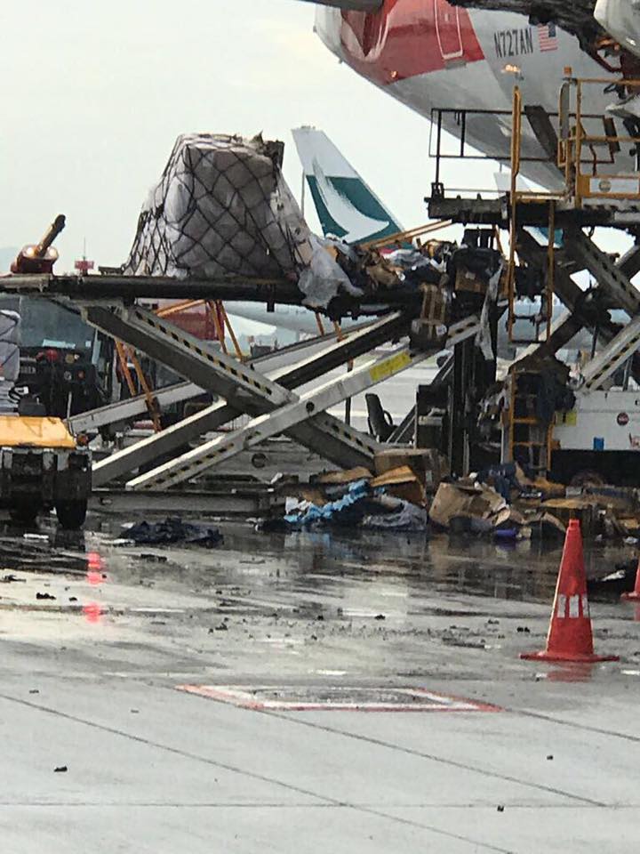 planefanside's tweet image. Chep Lap Kok International, Hong Kong