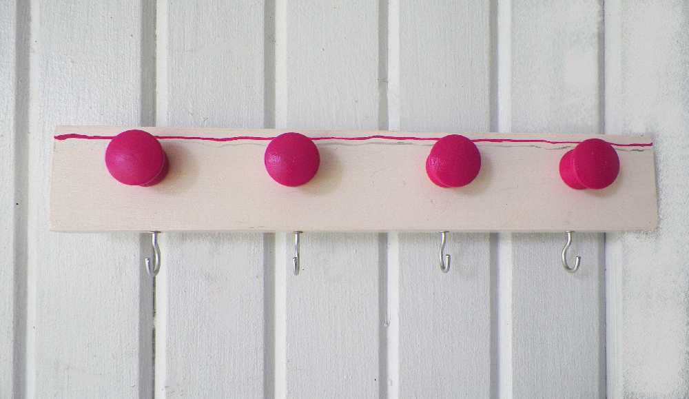 ruralgals's tweet image. Magenta Jewelry Hanger Necklace Organizer 12x3 Inch Storage &amp;amp; O… etsy.me/2rkidyH #countrygirls #PaintedKnobs