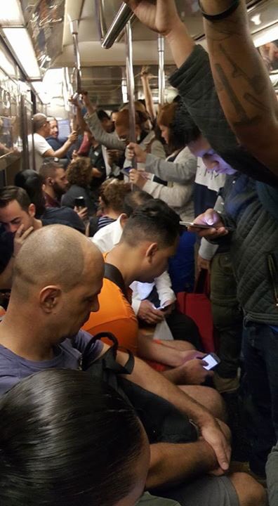 7trainblues's tweet photo. Every. https://t.co/AEQNhJnp97. @NYGovCuomo this is not what "getting better" looks like.
When will YOU take action?
#7cantwait #queens #mta https://t.co/1zcT4wTp6H
