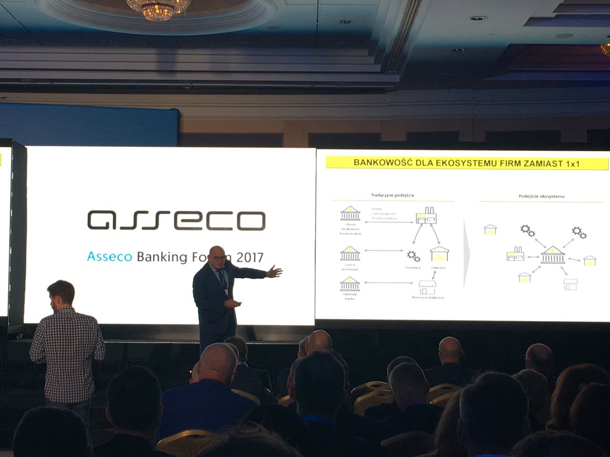 asseco_pl's tweet photo. "Trzeba się uczyć od branży IT jak być #agile" Piotr Czarnecki #ABF2017 #cyfryzacja #AI #automation https://t.co/c6AiDysmkh