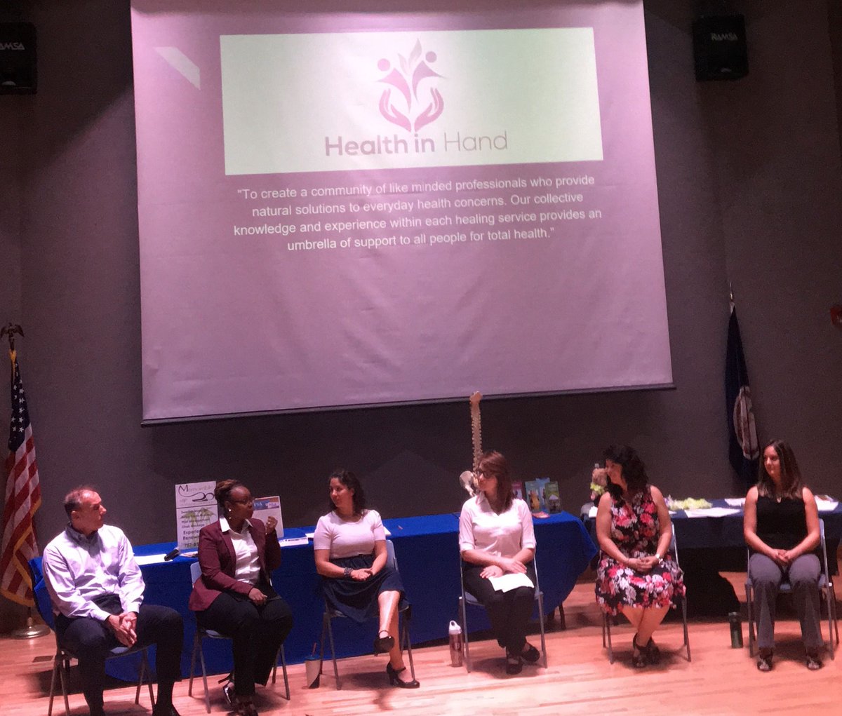 harmonyhealthvb's tweet photo. We love sharing #wellness Last night #healthinhand hosted an amazing event to educate folks #naturalhealth Check us out. #harmonyhealthvb https://t.co/PSqYkvOJok