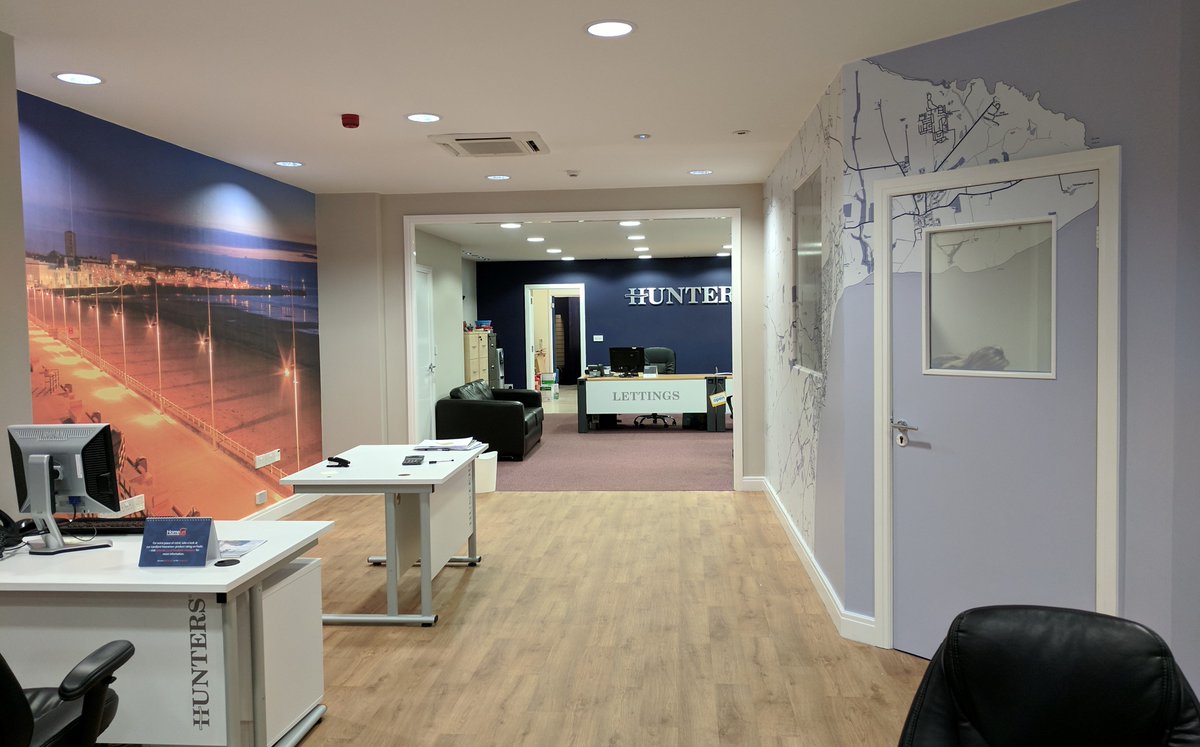 HarrisonsSigns's tweet photo. Oh we do like to be beside the seaside #signage, #wallgraphics #LEDwindowdisplays looking fab @HuntersHomes in Bridlington https://t.co/qchdnJ5ln9