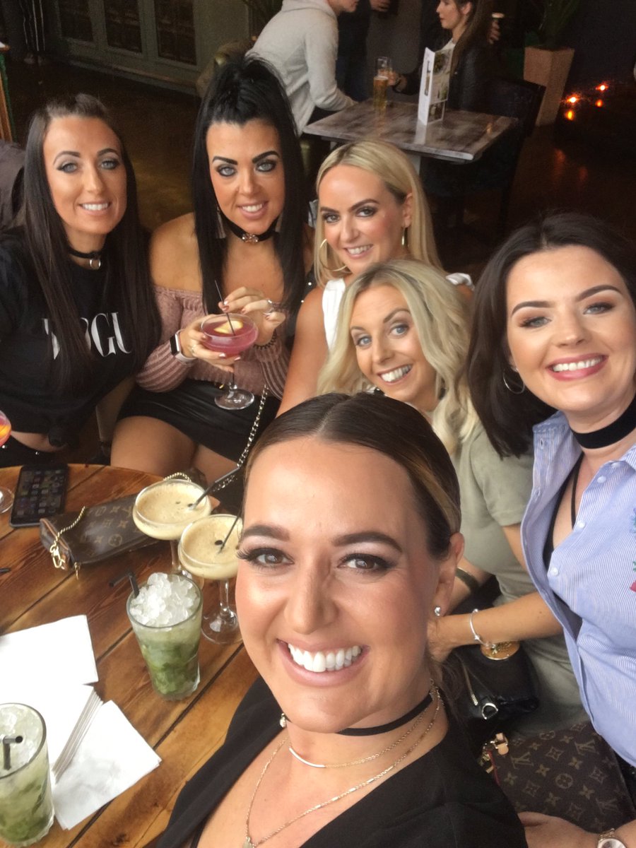 kelharpermoore's tweet photo. Friends till the end secret 6 🤣@AmyAmyhirst @Rowey_12 @BekRow @bigbaz55 https://t.co/l9LPILUcBf