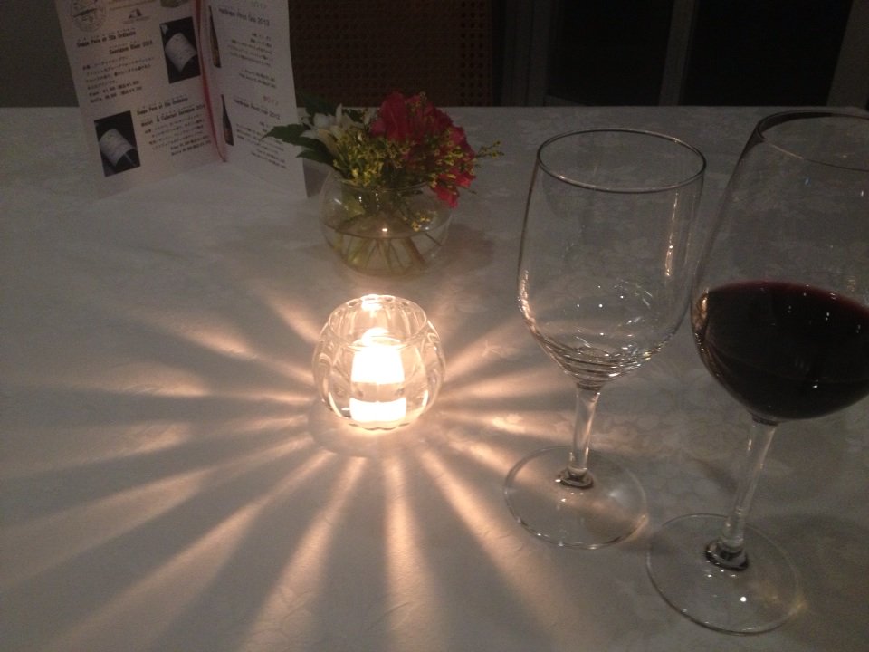 Grace1998K's tweet photo. 誰かを介して公の場に出る場合、その場にいる人は紹介してくれた人物を通してあなたを知ることになります。だから、友達を選ぶことは非常に重要です。どちらにせよ、自分から積極的に自己紹介して本当の自分を知ってもらいましょう。 https://t.co/cGPoXyohp7