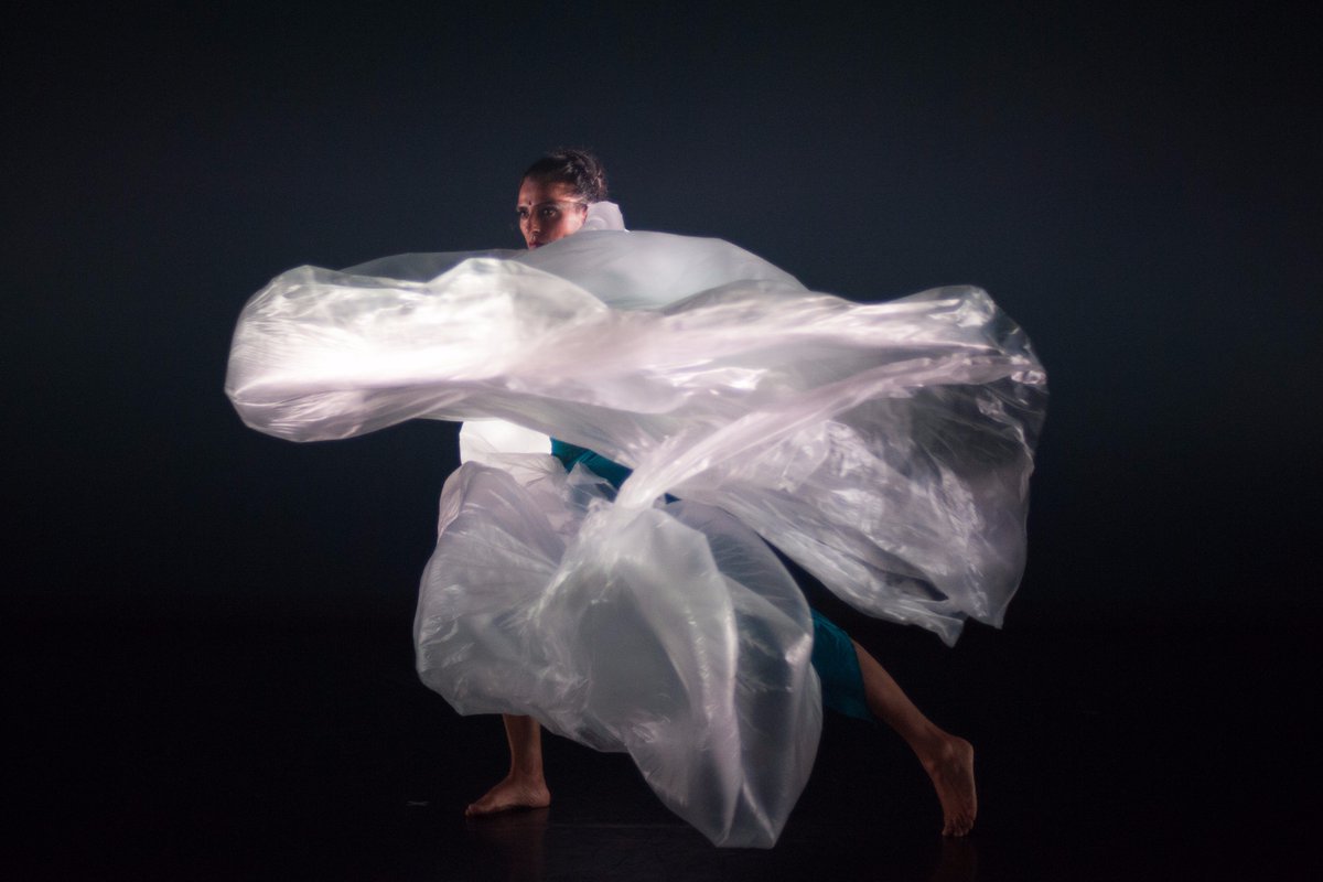 A classic Indian tale retold through #dance, #storytelling and beatboxing for young thinking minds in The Magic Fish bit.ly/2ydjWbC