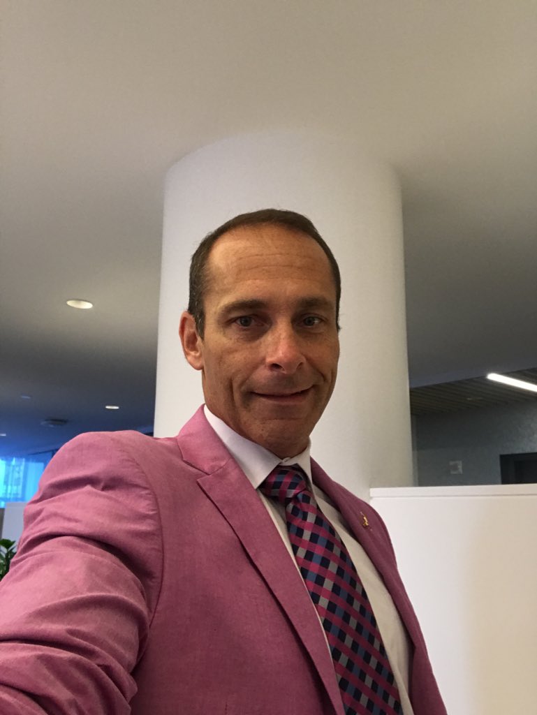 Showing my pink for ELC's Tech day of Pink!   #TechInPink2017 #PinkRibbon25 #ELCDonates