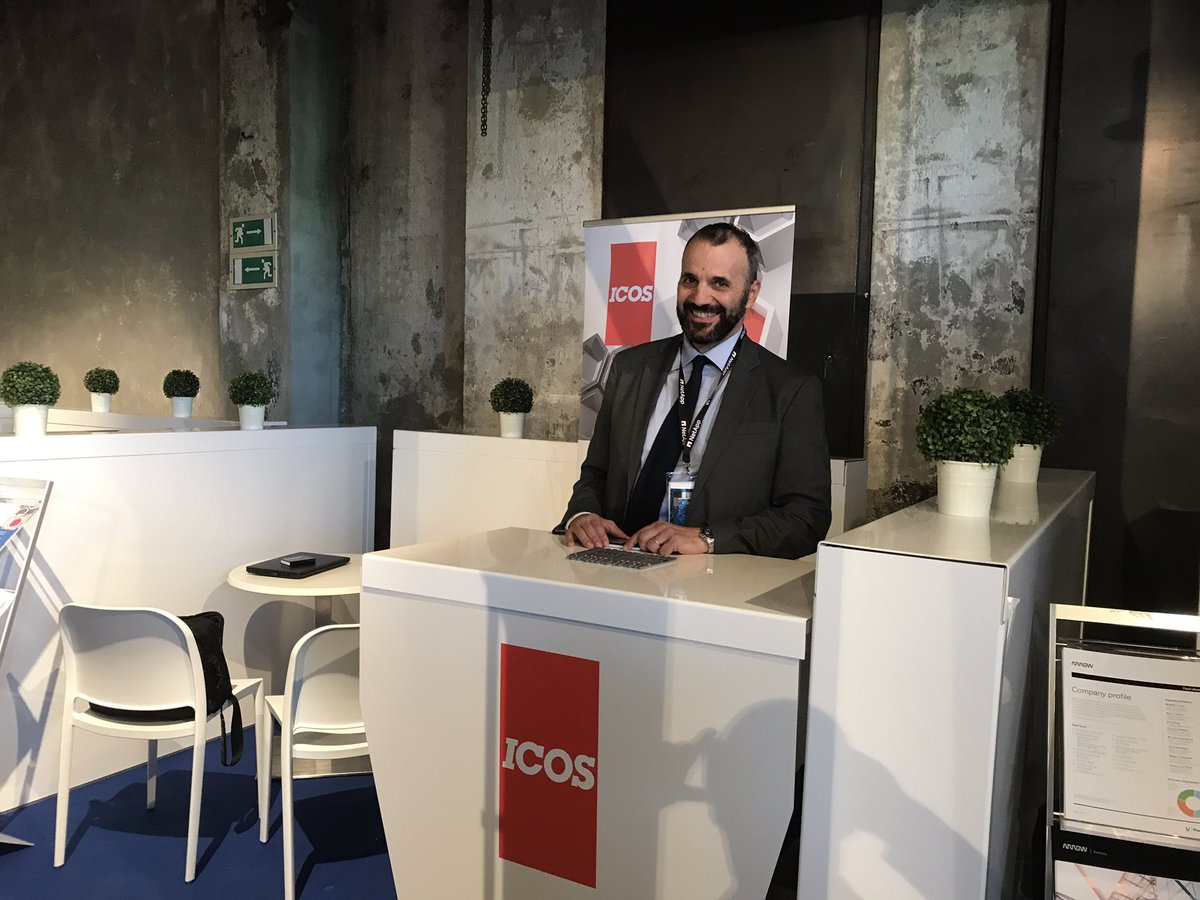 NetApp_Italia's tweet photo. #NetAppPa17 rigraziamo@ail nostro Distributore @icos_spa https://t.co/iVi4CfPt55