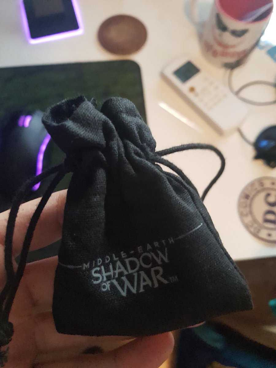 Sorteo de SITO AMANTE DE LA TIERRA MEDIA.
Bolsa y Llavero de SHADOW OF WAR edicion BALROG.
Rtweet Y Mucha Suerte Familia.
16 OCTUBRE GANADOR