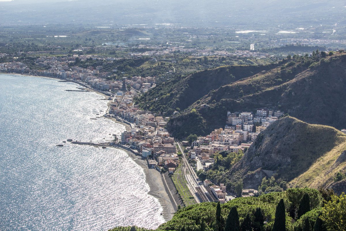 BBarbaralicious's tweet photo. Just edited some photos I took in #taormina... Have you ever been to #sicily? #etna #travel #italy #digitalnomad https://t.co/LdMk8ENteU