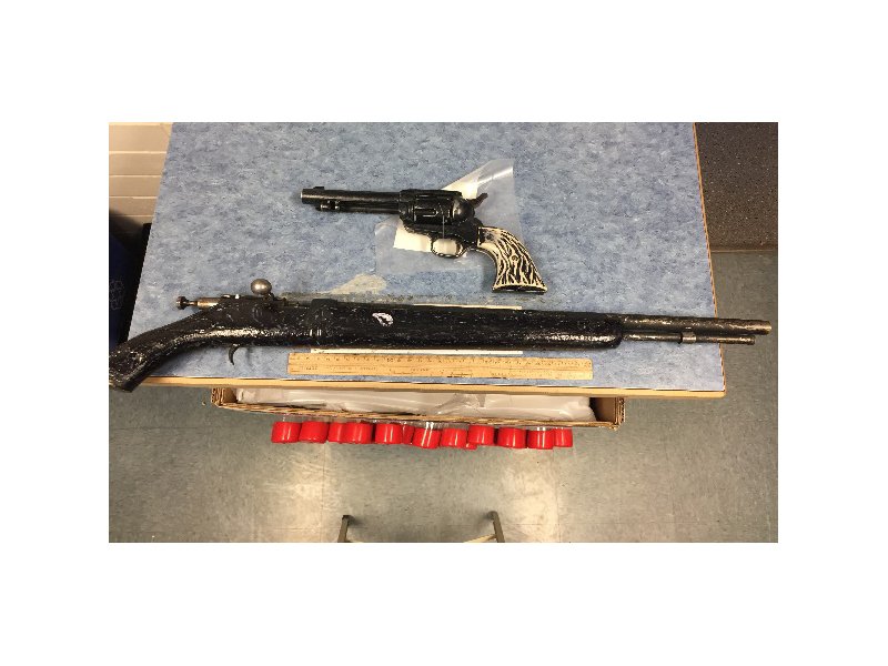 Prince Albert Police Make Weapons Arrests dlvr.it/PtgcS2 https://t.co/7AyF0bUK0w