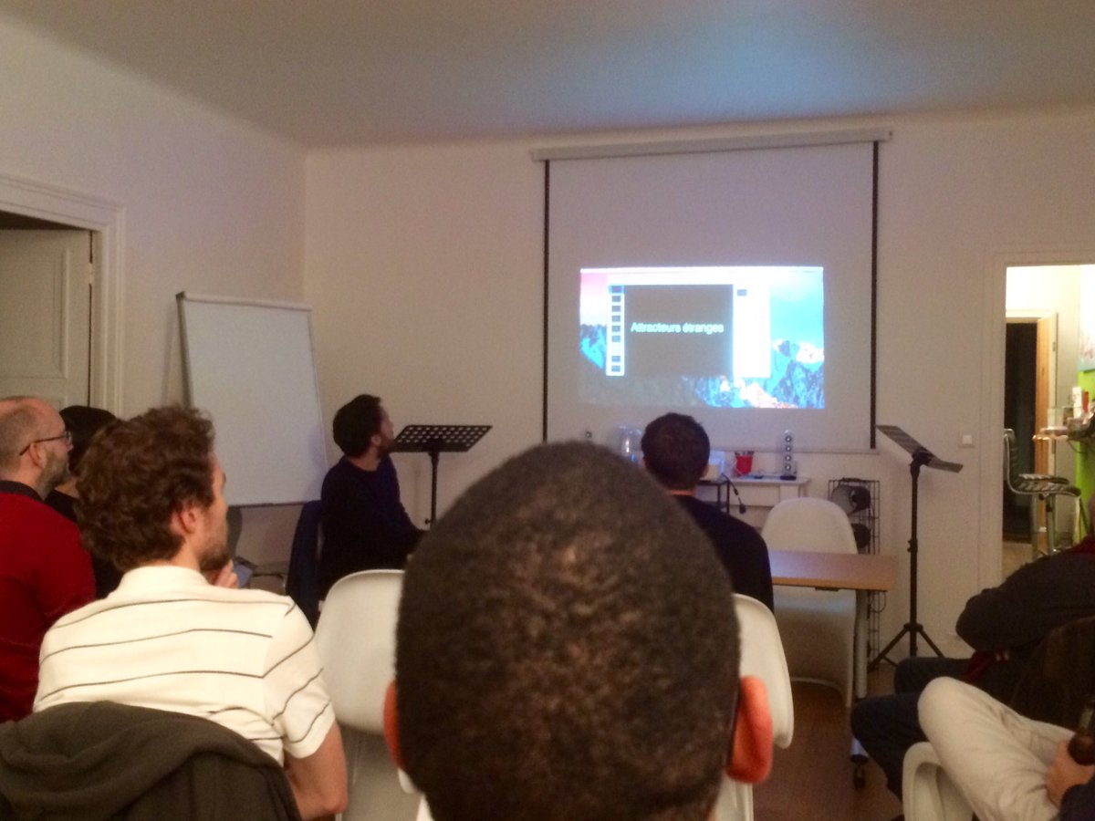 ArollaFr's tweet image. C'est parti pour la session @CreativeCodePRS entre musique et attracteurs étranges ! #GEB