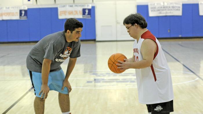 identifor's tweet image. High-5 basketball program a slam dunk for special-needs athletes sun-sentinel.com/sports/youth-s… #specneeds