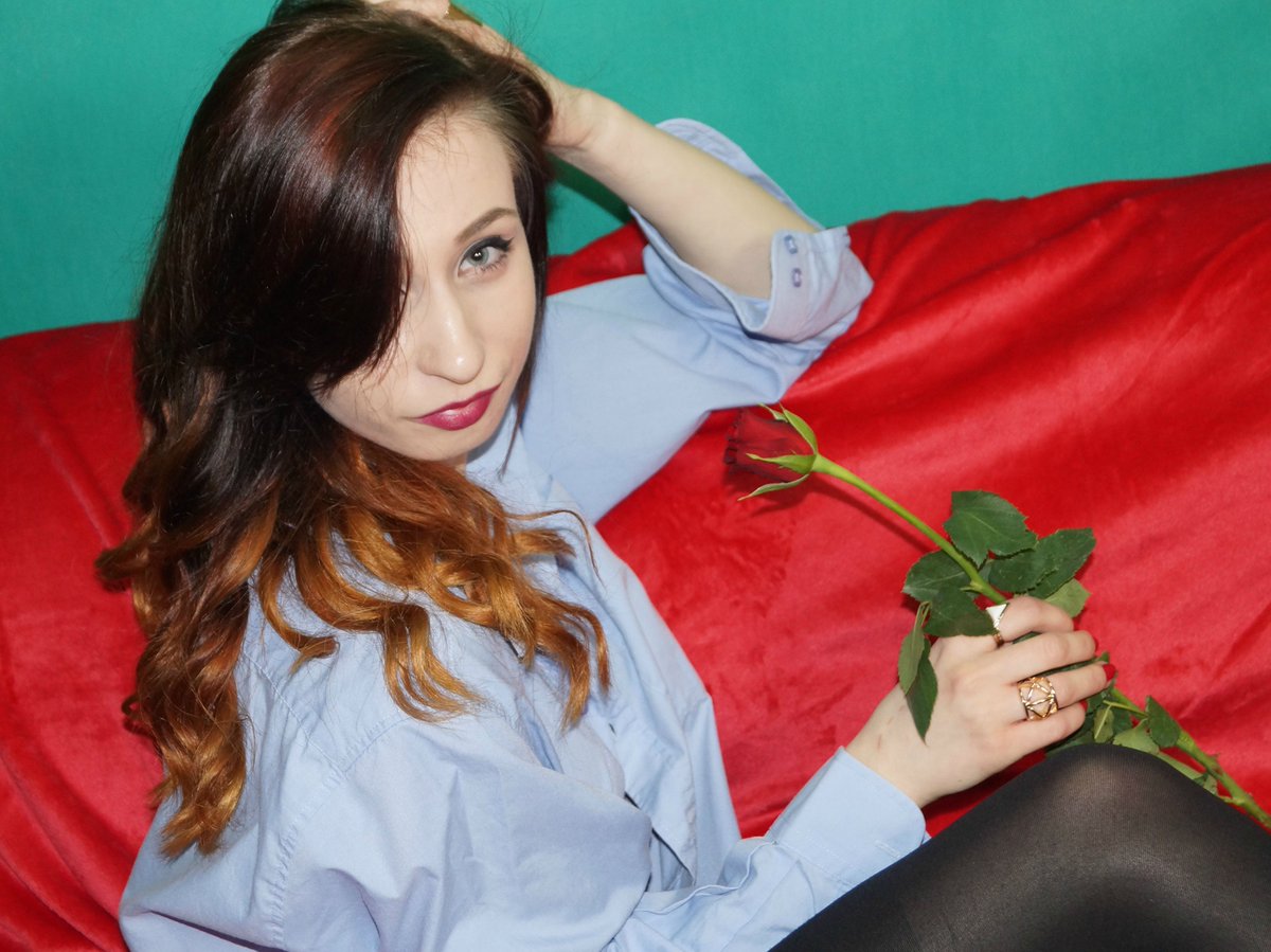 Naaa.... bist geil?? Willst du ficken?? 
Willst du es ohne Gummi??
Dann melde dich KOSTENLOS an!!!
ao-fickanzeiger.com