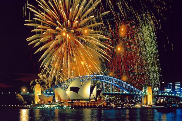 airglasgow's tweet photo. Escape or embrace winter? From Cape Verde to New York and more. Check out our best Christmas and New Year holidays

https://t.co/fJCkblSpKd https://t.co/IWAPlDKS8n