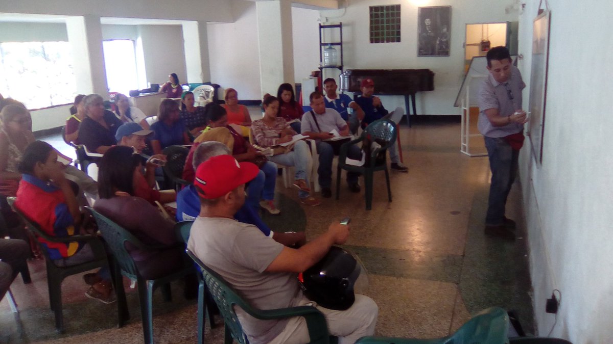 VoluntadLacava's tweet photo. Principal objetivo de @VoluntadLacava es llevar a la Gobernación a @rafaellacava10 Nos organizamos y nos movilizarnos @avilaelguerrero https://t.co/3vRfjeD5z6