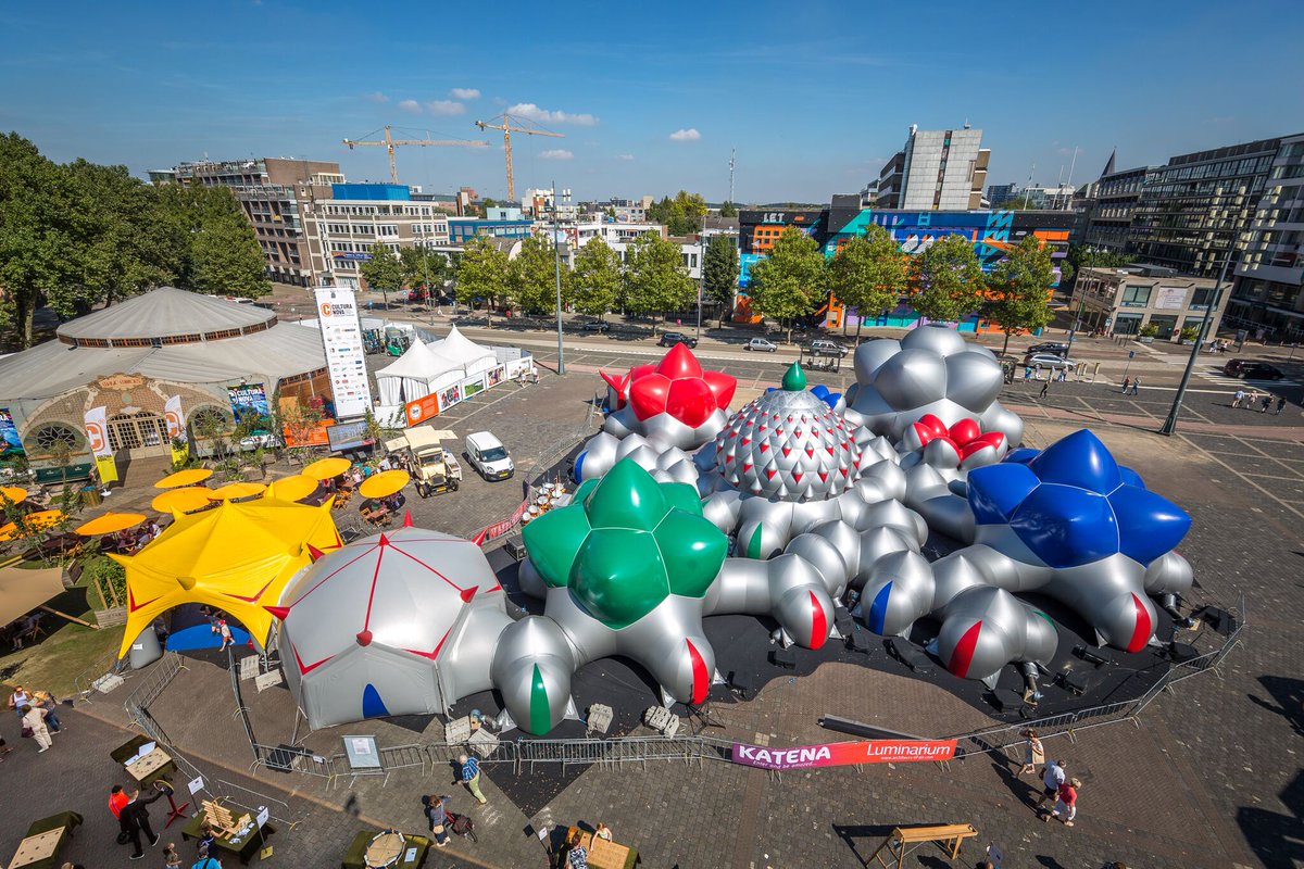 WashingtonPark's tweet photo. Don't miss Architects of Air in Washington Park October 12-15! Tickets are $5 and sold on site during event hours, 10:30a-6:30p. https://t.co/GvM1I2wJZe