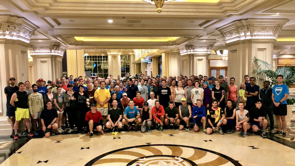 VizWizBI's tweet photo. Had to be over 300 people this morning up and ready for #RunData17 at #tc17. Well done everyone! #wearedatapeople https://t.co/VdLZdMztZR