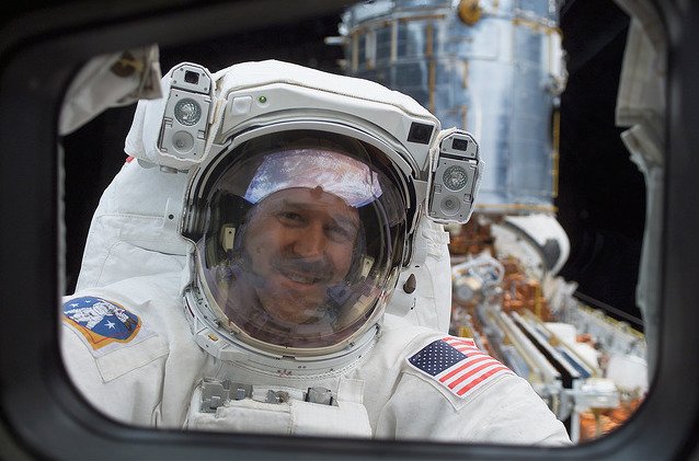 #HappyBirthday to astronaut John Grunsfeld! <a href="/SciAstro/">John Grunsfeld</a> performed 8 spacewalks over the course of his 3 trips to Hubble totaling over 58 hrs.