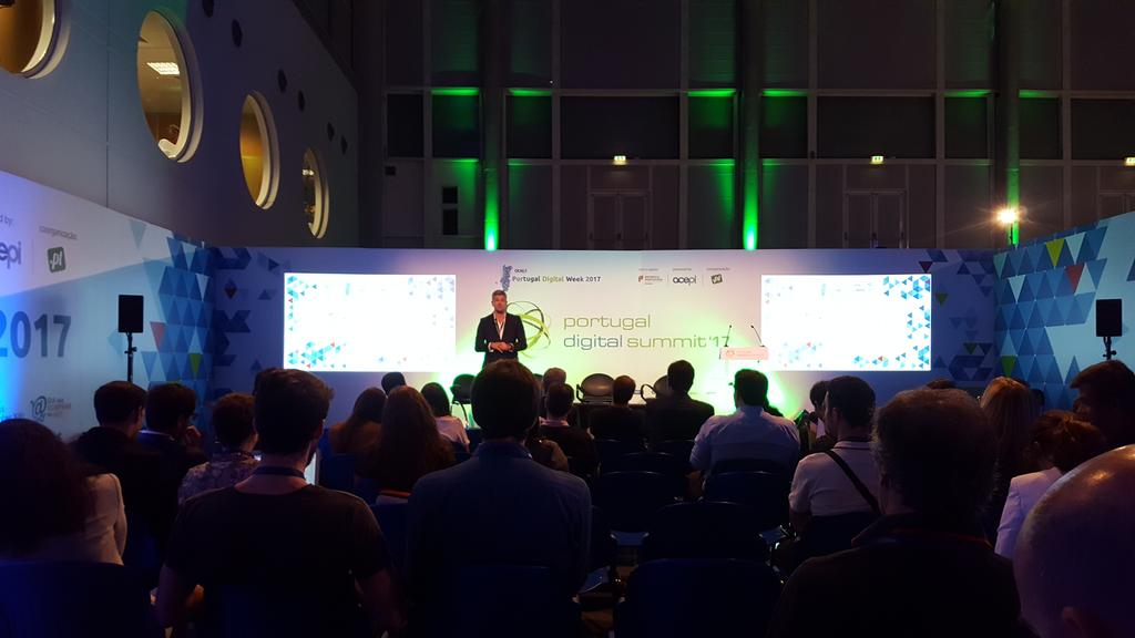FredCarvalho's tweet photo. @pedrojanela #wygroup sobre #transformacaodigital no Portugal #Digital #Summit #acepi https://t.co/RPI9Qjrnqg