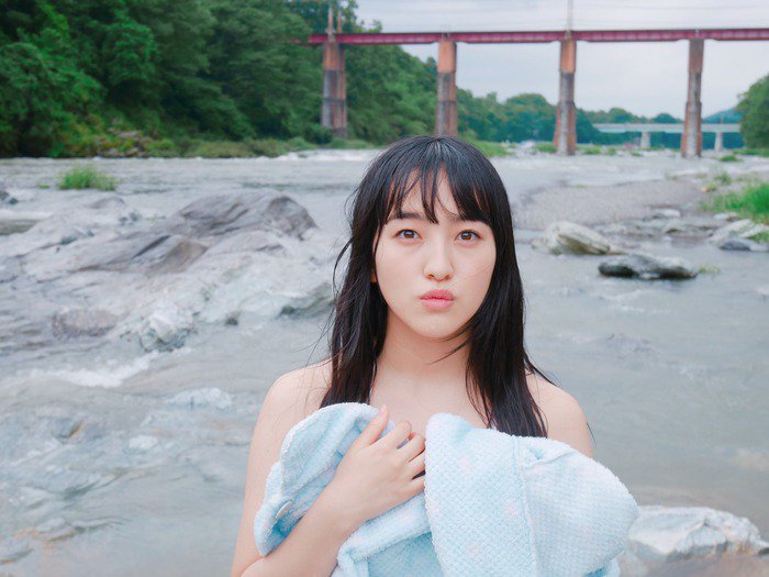 ぺやりにん いもまと Na Twitteru 田島芽瑠 水着載せれないから隠したらこうなって逆に凄い T Co Xmyyl4799g Hkt48