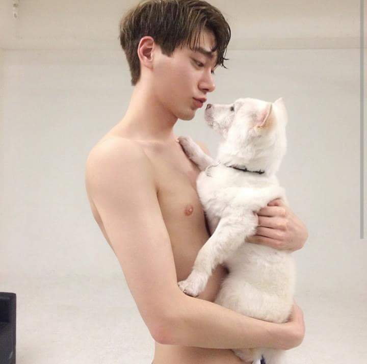 ZXWU_'s tweet photo. @preciouskidtaey @ERPETLS here's an even more seductive tease. https://t.co/GWPUZ9JqQH