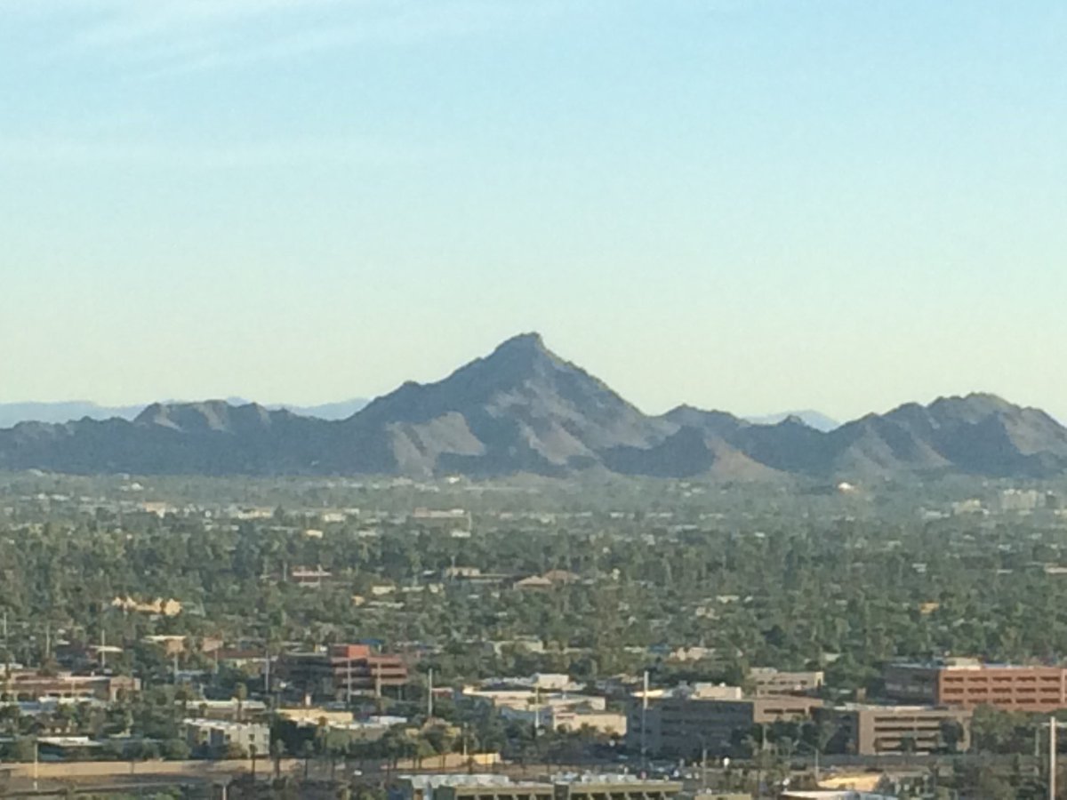 dbeizer's tweet photo. First Phoenix run @ #BMES2017 that dry desert air is def different than east coast humidity #runbmes #runphoenix https://t.co/b7aTqRIqxU