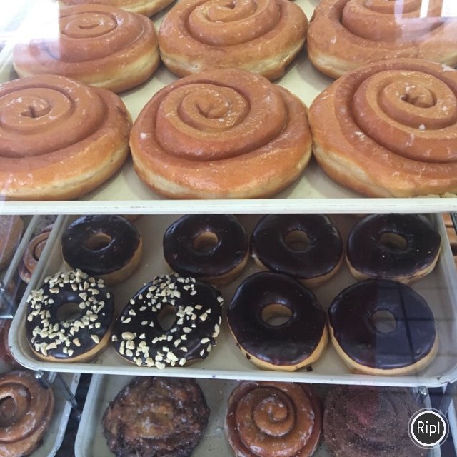 DeudPaul's tweet photo. @bigcollado72 
Hi if you like to enjoy Donut in colorado then like our page. we will provide you home delivery, you can order online through our page. come and enjoy at Winchells Donut House. https://t.co/JyrDyYzp5w … https://t.co/bdUU1dzmqR